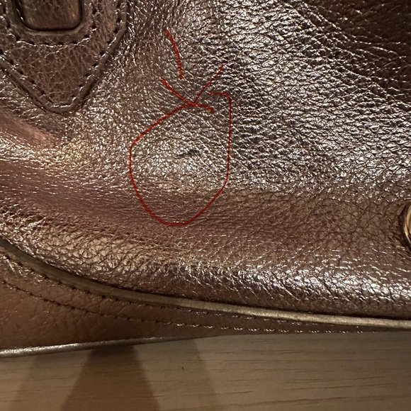 Burberry Metallic Leather Drawstring Satchel Bag NEW WITHOUT TAGS - Picture 3 of 11